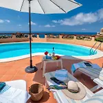 Con Piscina Indipendente E Vista Mare Per 6 Persone Вилла