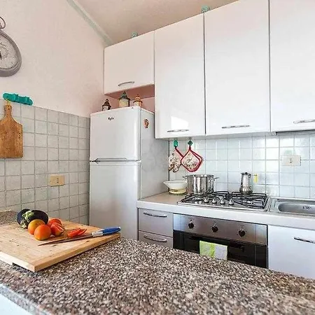 Villa Con Piscina Indipendente E Vista Mare Per 6 Persone *