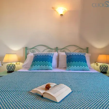 Con Piscina Indipendente E Vista Mare Per 6 Persone