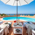 Con Piscina Indipendente E Vista Mare Per 6 Persone *