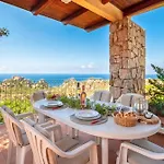 Vila Con Piscina Indipendente E Vista Mare Per 6 Persone Costa Paradiso