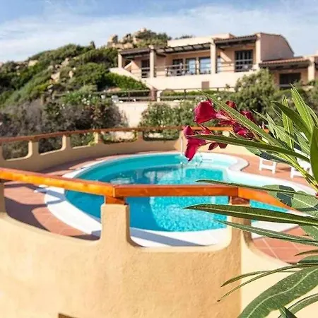 Con Piscina Indipendente E Vista Mare Per 6 Persone Costa Paradiso