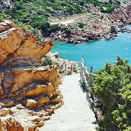 Villa Con Piscina Indipendente E Vista Mare Per 6 Persone *