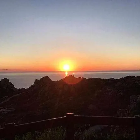 Villa Con Piscina Indipendente E Vista Mare Per 6 Persone *