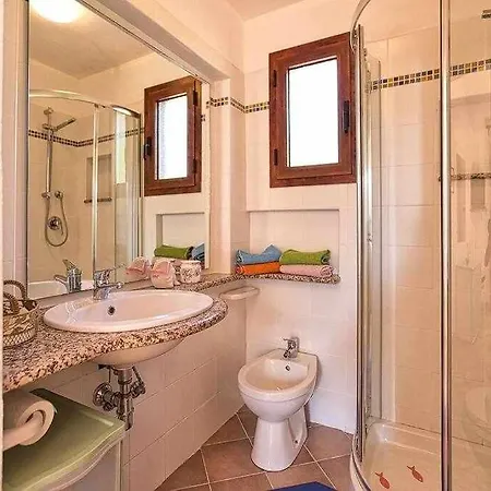 Con Piscina Indipendente E Vista Mare Per 6 Persone Villa Costa Paradiso