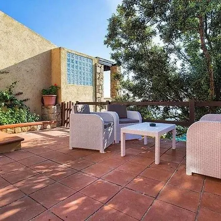 Villa Con Piscina Indipendente E Vista Mare Per 6 Persone