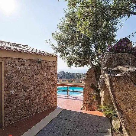 Villa Con Piscina Indipendente E Vista Mare Per 6 Persone