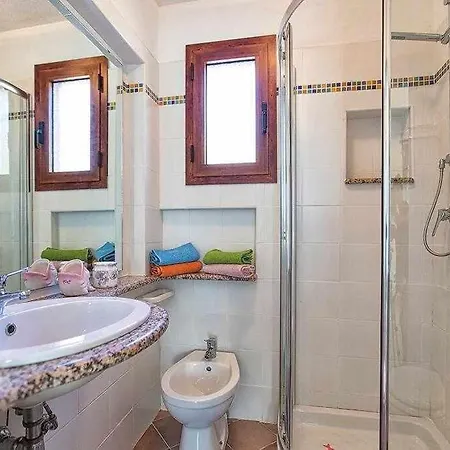 Con Piscina Indipendente E Vista Mare Per 6 Persone * Costa Paradiso