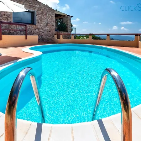 Con Piscina Indipendente E Vista Mare Per 6 Persone *