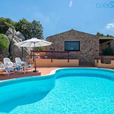 Con Piscina Indipendente E Vista Mare Per 6 Persone Villa Costa Paradiso