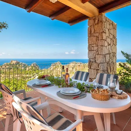 Con Piscina Indipendente E Vista Mare Per 6 Persone Villa