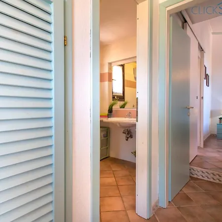 Villa Con Piscina Indipendente E Vista Mare Per 6 Persone