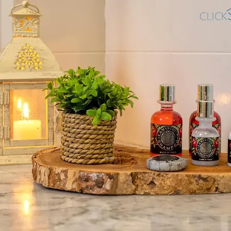 Con Piscina Indipendente E Vista Mare Per 6 Persone * Costa Paradiso