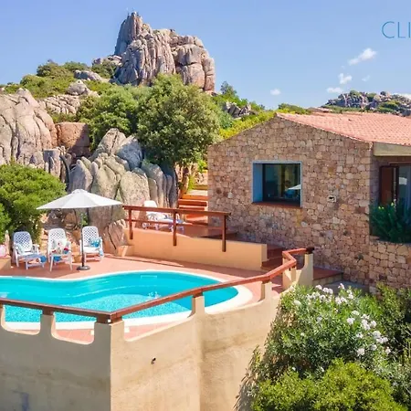 Con Piscina Indipendente E Vista Mare Per 6 Persone * Costa Paradiso