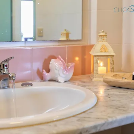 Con Piscina Indipendente E Vista Mare Per 6 Persone *