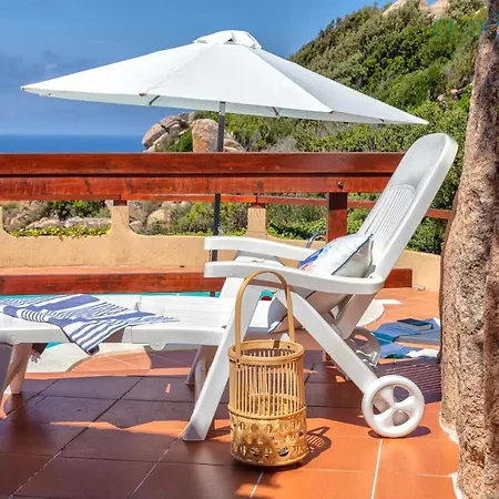 Con Piscina Indipendente E Vista Mare Per 6 Persone Villa *