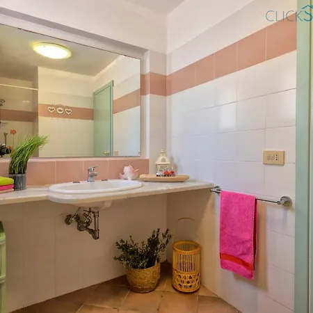 Con Piscina Indipendente E Vista Mare Per 6 Persone Villa Costa Paradiso