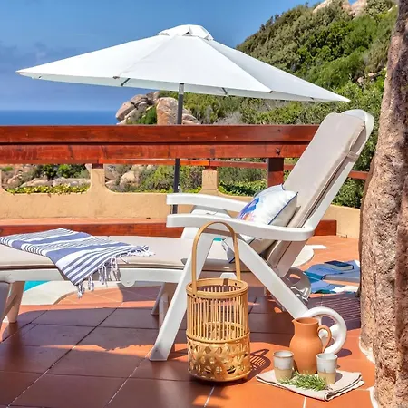 Con Piscina Indipendente E Vista Mare Per 6 Persone Costa Paradiso