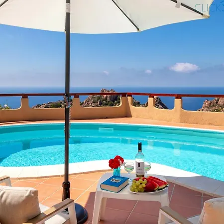 Con Piscina Indipendente E Vista Mare Per 6 Persone Willa Costa Paradiso