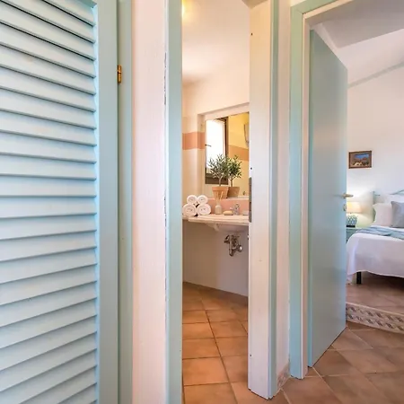 Con Piscina Indipendente E Vista Mare Per 6 Persone Willa *