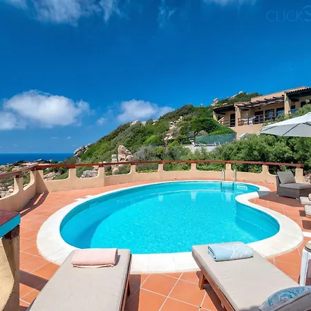 Willa Con Piscina Indipendente E Vista Mare Per 6 Persone