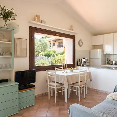 Con Piscina Indipendente E Vista Mare Per 6 Persone Willa *