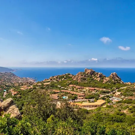 Con Piscina Indipendente E Vista Mare Per 6 Persone * Costa Paradiso
