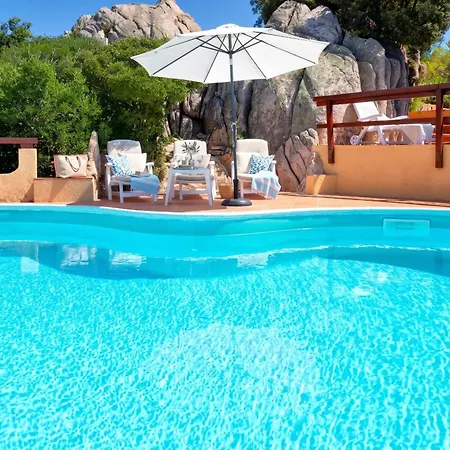 Con Piscina Indipendente E Vista Mare Per 6 Persone Willa