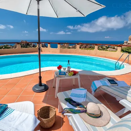 Con Piscina Indipendente E Vista Mare Per 6 Persone Willa