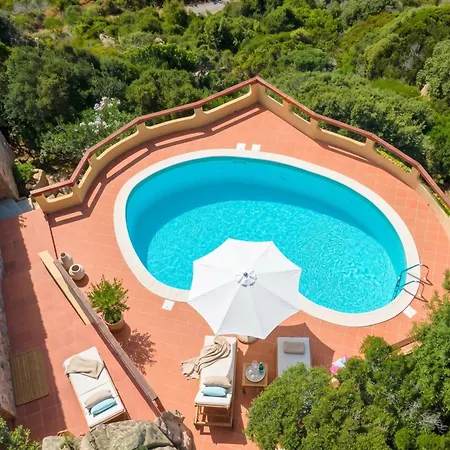 Con Piscina Indipendente E Vista Mare Per 6 Persone Willa *