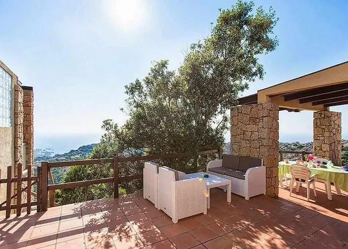 Villa Con Piscina Indipendente E Vista Mare Per 6 Persone *