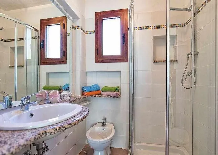 Con Piscina Indipendente E Vista Mare Per 6 Persone * Costa Paradiso