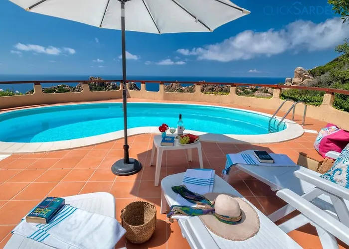 Villa Con Piscina Indipendente E Vista Mare Per 6 Persone *