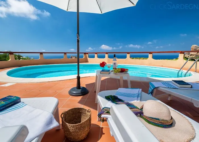 Villa Con Piscina Indipendente E Vista Mare Per 6 Persone